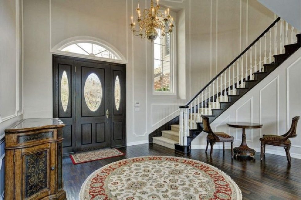 Esta es la casa que vende Guillermo del Toro en Agoura Hills - Fotocasa Life - Casas de famosos, famosos - Curiosidades - Es una mansión de ensueño. La casa que vende Guillermo del Toro en Agoura Hills (California). Y que ahora puedes ver por dentro.