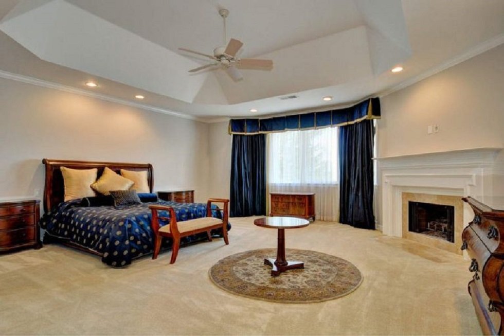 Esta es la casa que vende Guillermo del Toro en Agoura Hills - Fotocasa Life - Casas de famosos, famosos - Curiosidades - Es una mansión de ensueño. La casa que vende Guillermo del Toro en Agoura Hills (California). Y que ahora puedes ver por dentro.