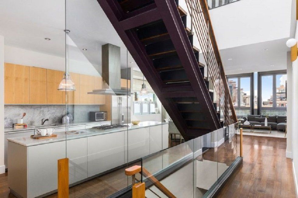 Mike Myers de Austin Powers vende su ático en Nueva York - Fotocasa Life - Casas de famosos, famosos - Curiosidades - Mike Myers de Austin Powers vende su ático en Nueva York. La estrella de la comedia quiere desprenderse de su dúplex en el Soho.