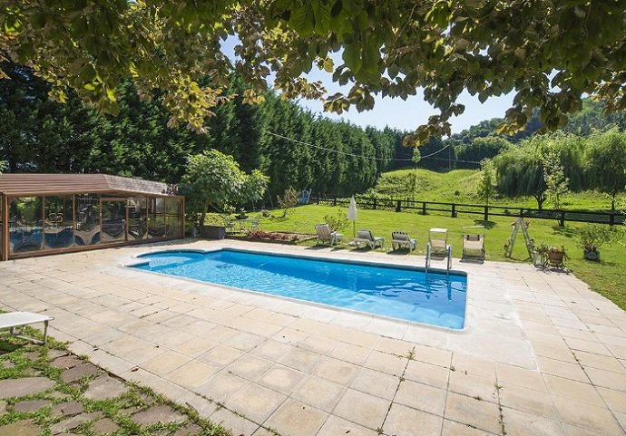 Viviendas curiosas: una cabaña en plena naturaleza - Fotocasa Life - Casas curiosas, naturaleza - Curiosidades - Llueva, nieve o haga un sol estupendo, vivir en plena naturaleza siempre es maravilloso. Esta cabaña al norte te dejará sin palabras.