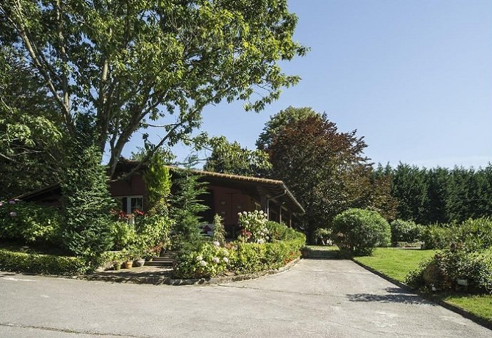 Viviendas curiosas: una cabaña en plena naturaleza - Fotocasa Life - Casas curiosas, naturaleza - Curiosidades - Llueva, nieve o haga un sol estupendo, vivir en plena naturaleza siempre es maravilloso. Esta cabaña al norte te dejará sin palabras.