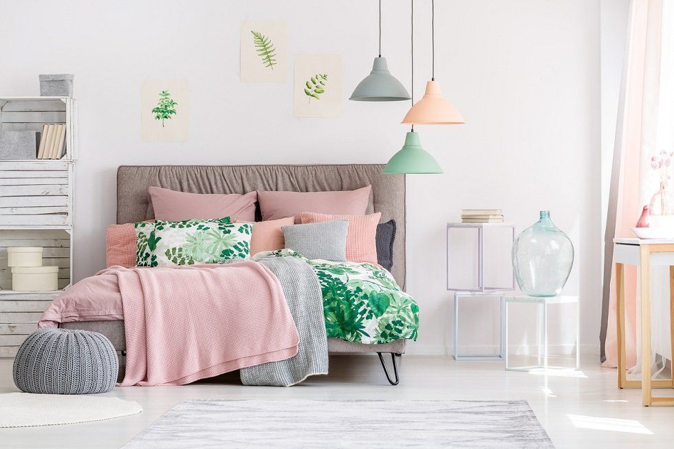 Decora tu casa de forma primaveral por poco dinero - Fotocasa Life - Cambiar decoración casa, decoración, Decoración casas verano, Decoración de terrazas, Primavera - Finanzas - Llega el buen tiempo y con este, el momento de decorar tu casa de forma primaveral. ¿Sabías que puedes hacerlo por muy poco dinero?
