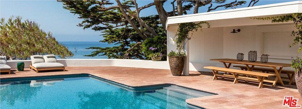 Cindy Crawford vende su casa de Malibú por 38 millones - Fotocasa Life - Casas de famosos, famosos - Curiosidades - Cindy Crawford vende su casa de Malibú por 38 millones. La súpermodelo se desprende de una de sus propiedades más espectaculares.
