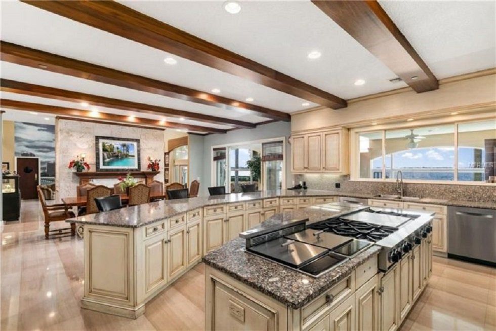 La impresionante casa que vende Shaquille O’Neal en Florida - Fotocasa Life - Casas de famosos, famosos - Curiosidades - Shaquille O’Neal vende su casa de Florida por 23 millones de euros. Se trata de un hogar impresionante con vistas a un lago.