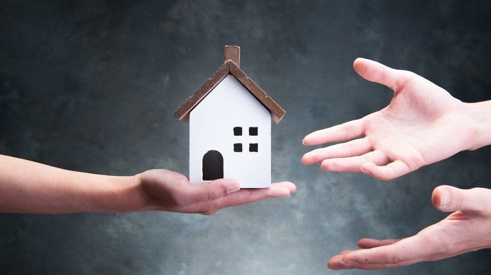 ¿Puedo renunciar a una vivienda que he heredado? - Fotocasa Life herencia