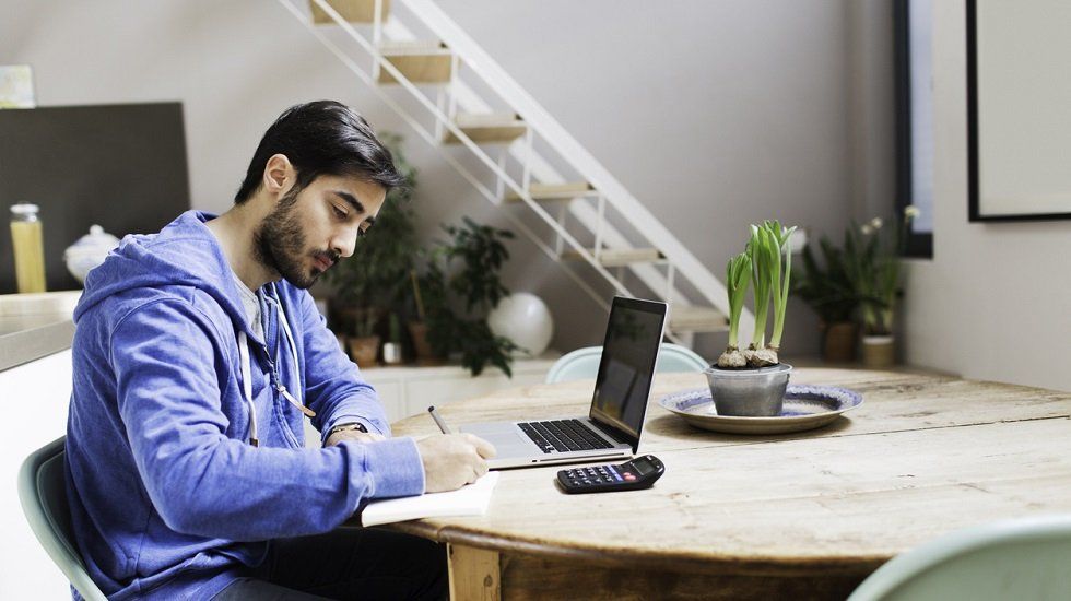 Pros y contras de comprar una casa cuando eres joven