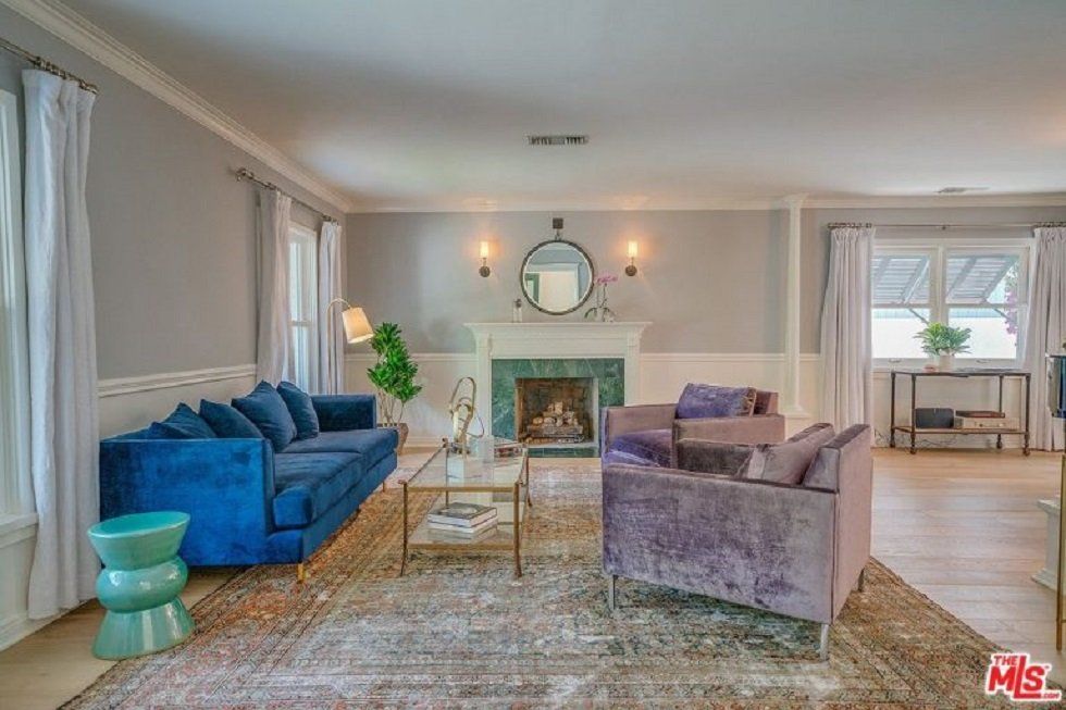 Selena Gómez, la estrella de Disney vende su casa para mudarse a otra mansión - Fotocasa Life - Casas de famosos, famosos - Curiosidades - Selena Gómez quiere vender una de sus casas, situada en Studio City. La compró el año pasado pero ahora quiere deshacerse de ella.
