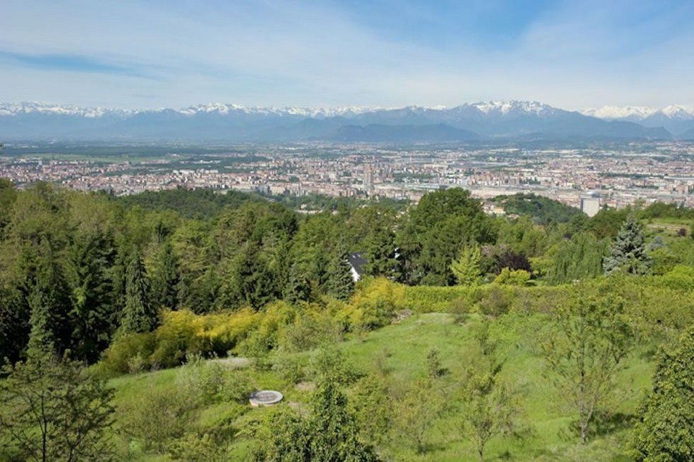 Esta podría ser la nueva casa de Cristiano Ronaldo en Turín - Fotocasa Life - casa de lujo, Casas de famosos, Casas de lujo, famosos, mansión de lujo - Curiosidades - Medios italianos afirman que Cristiano Ronaldo estaría sopesando la adquisición de una mansión de lujo en Turín. Hemos tenido ocasión de verla por dentro.