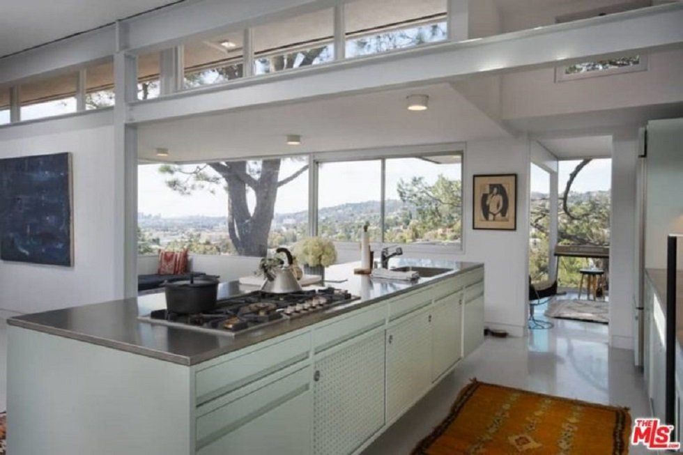 Kelly Osbourne compra la casa de Rooney Mara - Fotocasa Life - Casas de famosos, famosos - Curiosidades - Kelly Osbourne ha pensado que lo mejor que puede hacer con tres millones de euros que no le hacen demasiada falta es adquirir una mansión.
