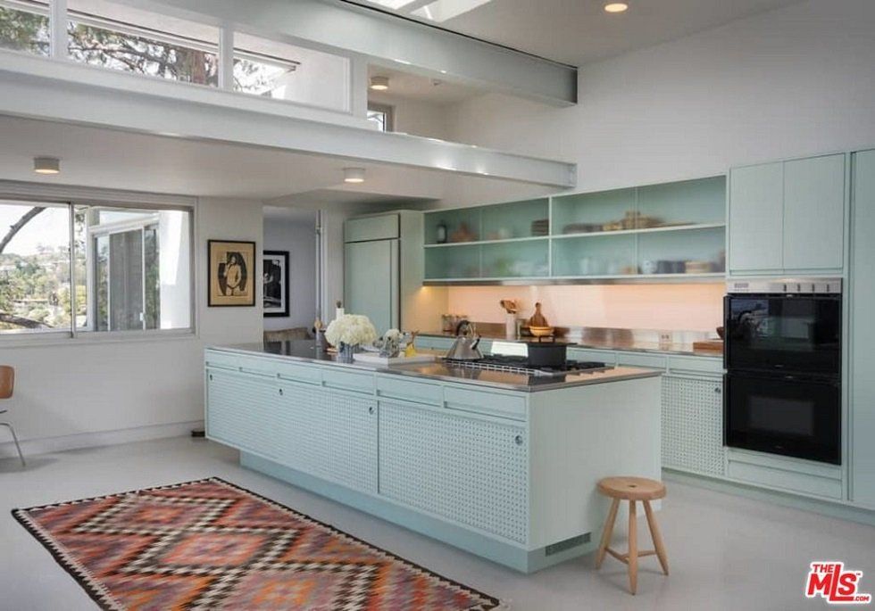 Kelly Osbourne compra la casa de Rooney Mara - Fotocasa Life - Casas de famosos, famosos - Curiosidades - Kelly Osbourne ha pensado que lo mejor que puede hacer con tres millones de euros que no le hacen demasiada falta es adquirir una mansión.