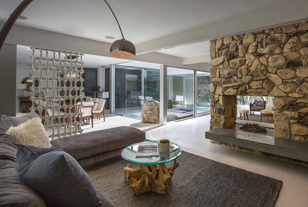 Jamie Dornan, el señor Grey, vende su mansión en Hollywood Hills - Fotocasa Life Jamie Dornan, el señor Grey, vende su mansión en Hollywood Hills - Fotocasa Life - Casas de famosos, famosos - Curiosidades - El Señor Grey acaba de poner a la venta su casa. Bueno, en realidad hablamos de Jamie Dornan, el actor de Cincuenta sombras de Grey.