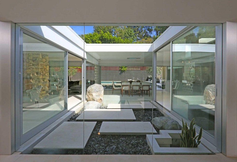 Jamie Dornan, el señor Grey, vende su mansión en Hollywood Hills - Fotocasa Life Jamie Dornan, el señor Grey, vende su mansión en Hollywood Hills - Fotocasa Life - Casas de famosos, famosos - Curiosidades - El Señor Grey acaba de poner a la venta su casa. Bueno, en realidad hablamos de Jamie Dornan, el actor de Cincuenta sombras de Grey.