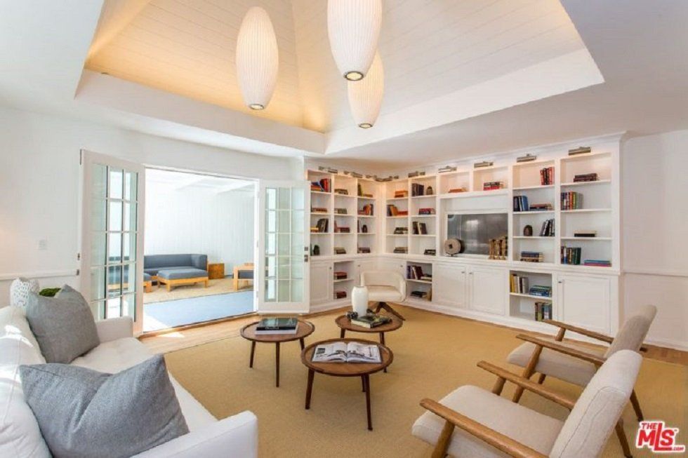 Así es la nueva casa de Leonardo DiCaprio en Los Ángeles - Fotocasa Life Así es la nueva casa de Leonardo DiCaprio en Los Ángeles - Fotocasa Life - Casas de famosos, famosos - Curiosidades - Leonardo DiCaprio acaba de adquirir una casa impresionante en Los Ángeles. Antes había pertenecido al artista Moby. ¿Quieres ver cómo es por dentro?