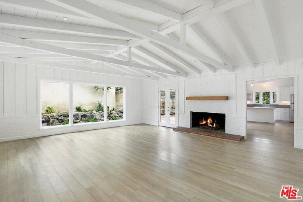 ¿Quieres alquilar una casa de Julia Roberts en Malibú? - Fotocasa Life - Casas de famosos, famosos - Curiosidades - Julia Roberts acaba de poner en alquiler una casa estilo rancho que compró el año pasado por 3,35 millones de euros. Pide 10.000 euros al mes.