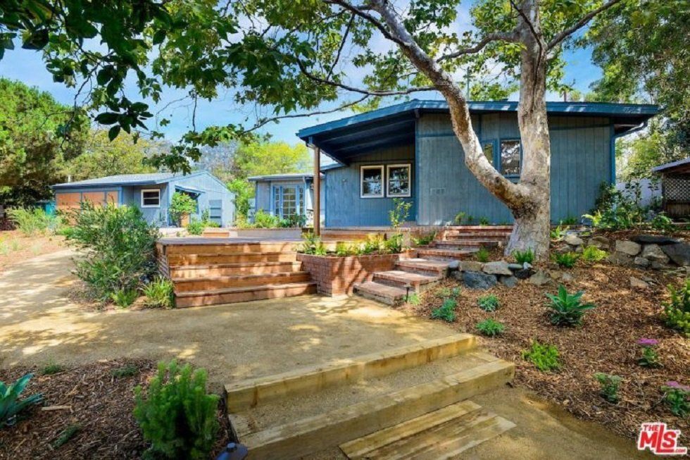 ¿Quieres alquilar una casa de Julia Roberts en Malibú? - Fotocasa Life - Casas de famosos, famosos - Curiosidades - Julia Roberts acaba de poner en alquiler una casa estilo rancho que compró el año pasado por 3,35 millones de euros. Pide 10.000 euros al mes.