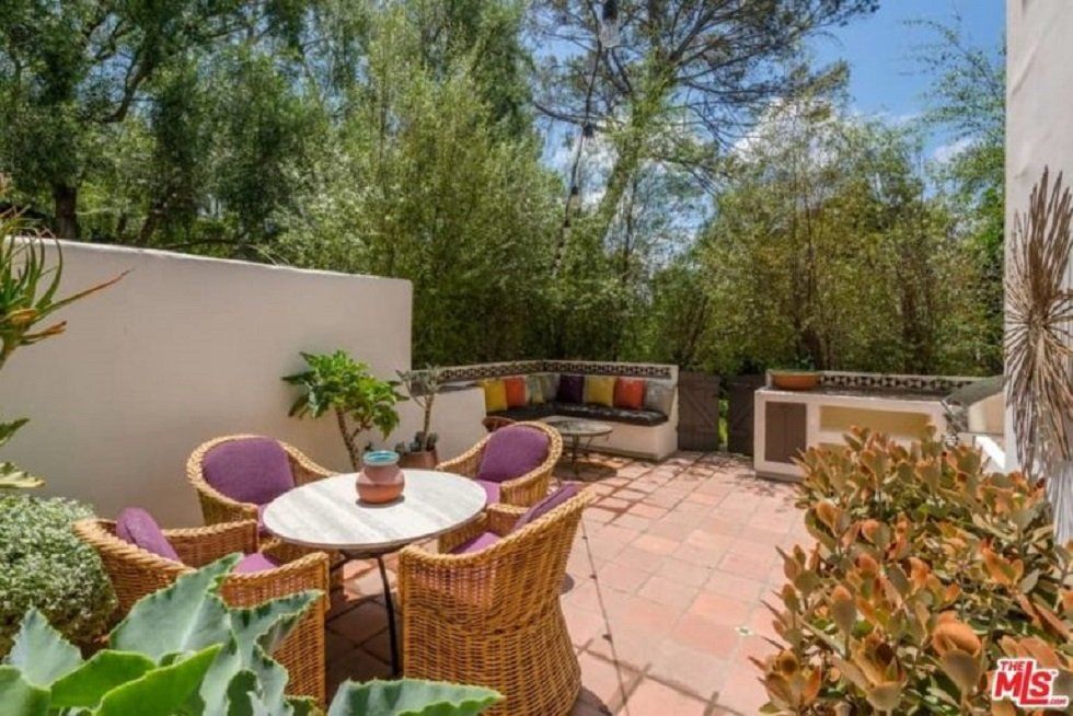 Jim Parsons vende su casa en Los Ángeles - Fotocasa Life - Casas de famosos, famosos - Curiosidades - El actor Jim Parsons, que da vida a Sheldon Cooper en The Big Bang Theory, vende la que hasta ahora ha sido su casa en la zona de Los Feliz, en Los Ángeles.