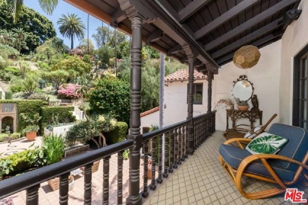 Jim Parsons vende su casa en Los Ángeles - Fotocasa Life - Casas de famosos, famosos - Curiosidades - El actor Jim Parsons, que da vida a Sheldon Cooper en The Big Bang Theory, vende la que hasta ahora ha sido su casa en la zona de Los Feliz, en Los Ángeles.