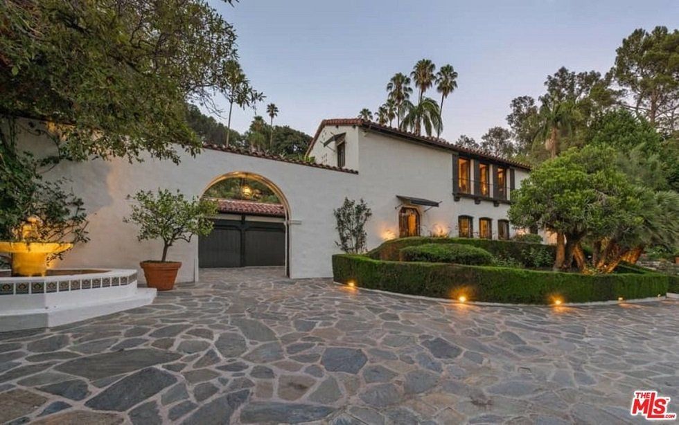Jim Parsons vende su casa en Los Ángeles - Fotocasa Life - Casas de famosos, famosos - Curiosidades - El actor Jim Parsons, que da vida a Sheldon Cooper en The Big Bang Theory, vende la que hasta ahora ha sido su casa en la zona de Los Feliz, en Los Ángeles.
