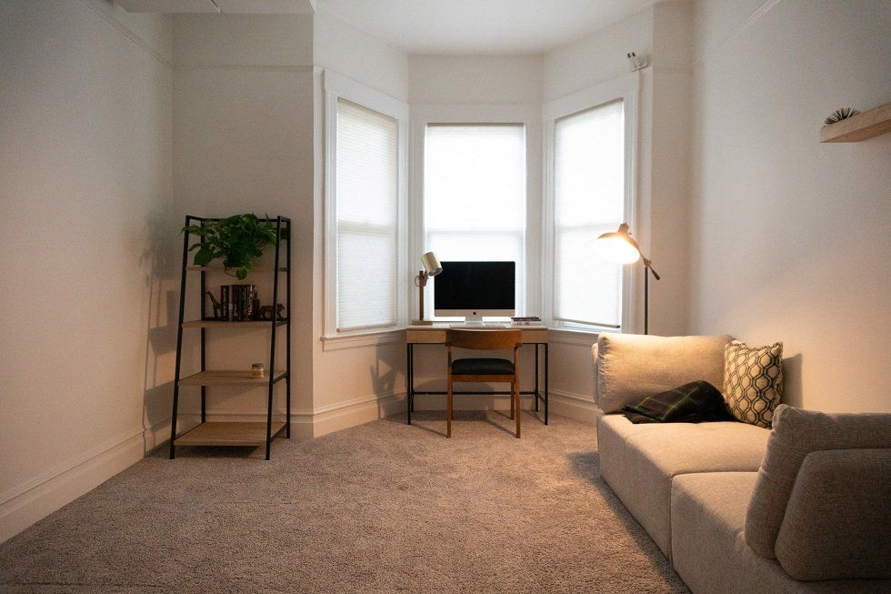 Guardar muebles en el techo, ¿solución para pisos pequeños? - Fotocasa Life Guardar muebles en el techo, ¿solución para pisos pequeños? - Fotocasa Life - Muebles, Muebles originales, Tecnología - Curiosidades - Una empresa de California ha ido un paso más allá y ha creado una nueva línea de muebles robotizados que se guardan en el techo.