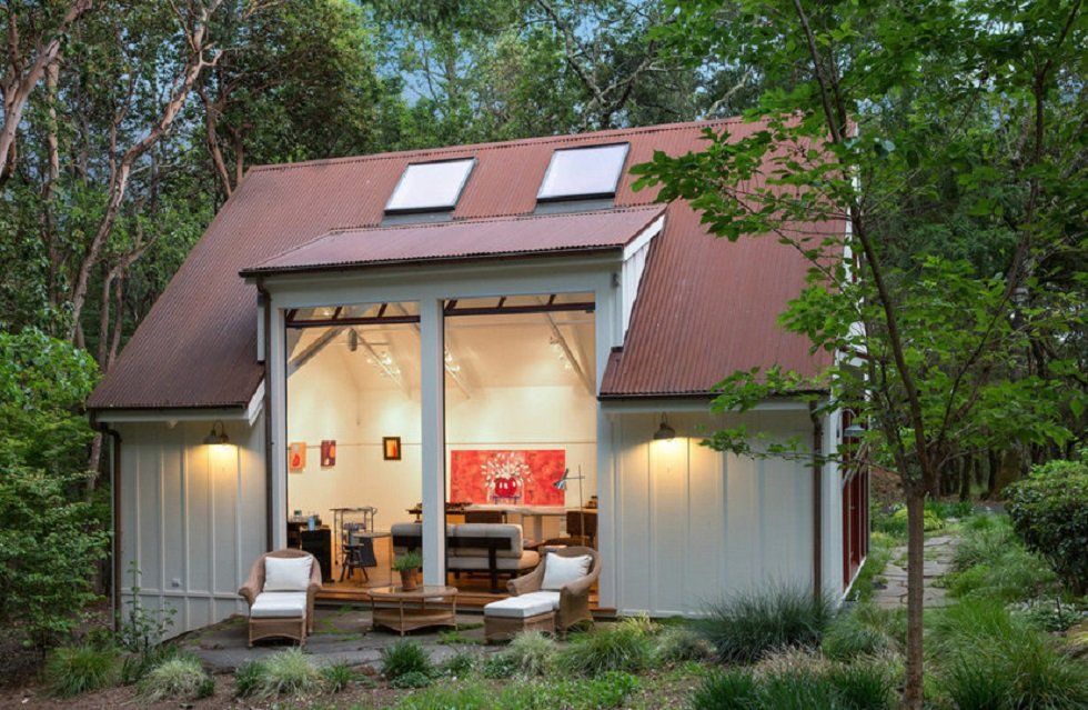 Robert Redford vende su casa en el valle de Napa - Fotocasa Life - Casas de famosos, famosos - Curiosidades - Robert Redford ha puesto en venta su casa en el valle de Napa. A sus 82 años cumplidos y ya finalmente retirado del mundo del cine, el actor y director y su mujer, la pintora Sibylle Szaggars Redford, han decidido dejar su hogar en medio de viñedos y mudarse a la zona de la bahía de California para estar más cerca de su familia. Podría ser la historia de cualquier otra persona de su edad, pero pocas cuentan con una mansión como esta para completar la jubilación.