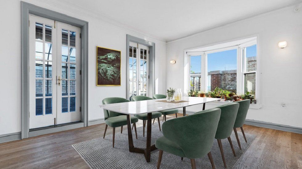 Björk vende su ático en Brooklyn - Fotocasa Life - Casas de famosos, famosos - Curiosidades - Björk acaba de poner a la venta una vivienda espectacular por casi 8 millones de euros. Tiene unas vistas impresionantes al skyline de Manhattan.
