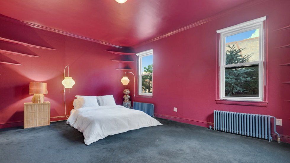 Björk vende su ático en Brooklyn - Fotocasa Life - Casas de famosos, famosos - Curiosidades - Björk acaba de poner a la venta una vivienda espectacular por casi 8 millones de euros. Tiene unas vistas impresionantes al skyline de Manhattan.