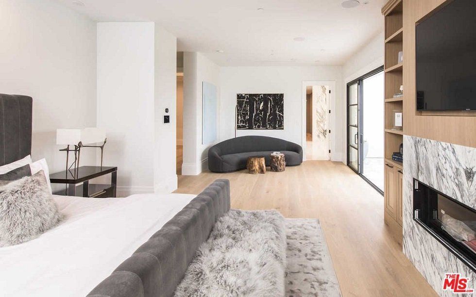 La nueva casa de LeBron James en Los Ángeles - Fotocasa Life - Casas de famosos, famosos - Curiosidades - Más de 20 millones de dólares es lo que le costó hace unos meses su nueva casa a LeBron James. ¿Quieres descubrirla por dentro?