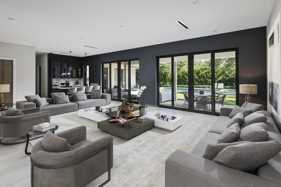 Enrique Iglesias y Anna Kurnikova venden casa reformada - Fotocasa Life - Casas de famosos, famosos - Curiosidades - Enrique Iglesias y Anna Kurnikova han puesto a la venta una casa que compraron en 2015 y que estaba destinada para los abuelos de ella.