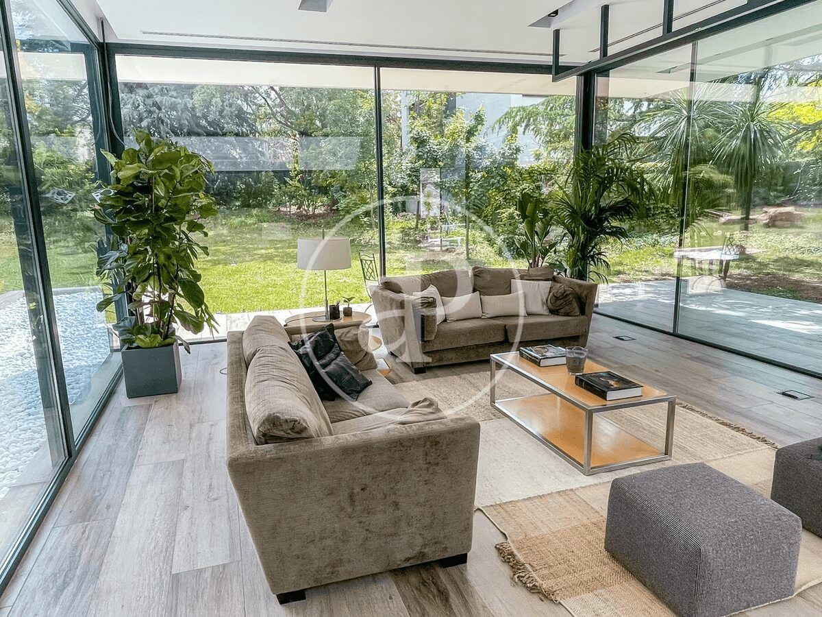 casa con jardin para alquilar