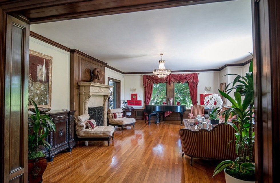 En venta la que fue la mansión del boxeador Muhammad Ali - Fotocasa Life - casa de lujo, Casas de famosos, Casas de lujo, famosos, mansión de lujo, viviendas de lujo - Curiosidades - La legendaria casa en la que vivió Muhammad Ali ha salido a la venta tras pasar por las manos de múltiples propietarios. Así es por dentro.