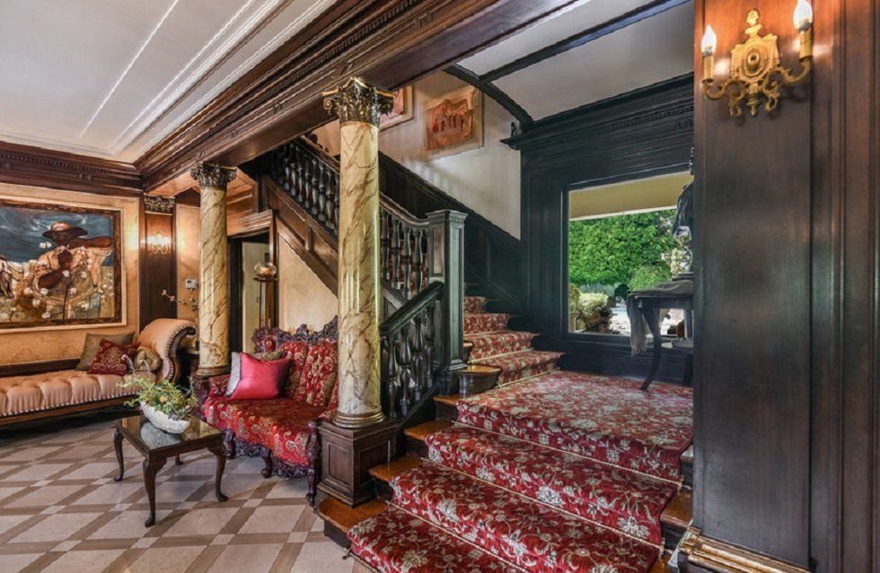 En venta la que fue la mansión del boxeador Muhammad Ali - Fotocasa Life - casa de lujo, Casas de famosos, Casas de lujo, famosos, mansión de lujo, viviendas de lujo - Curiosidades - La legendaria casa en la que vivió Muhammad Ali ha salido a la venta tras pasar por las manos de múltiples propietarios. Así es por dentro.