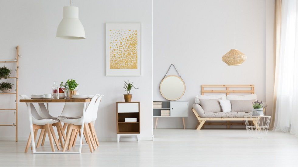 Comedor y salón, incluso en un piso pequeño de pareja