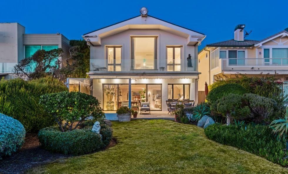 A la venta la última casa de vacaciones de Frank Sinatra - Fotocasa Life - Casas de famosos, famosos - Curiosidades - Más de 20 años después de su muerte, sale a la venta por 11,3 millones de euros la casa de verano favorita del legendario Frank Sinatra.