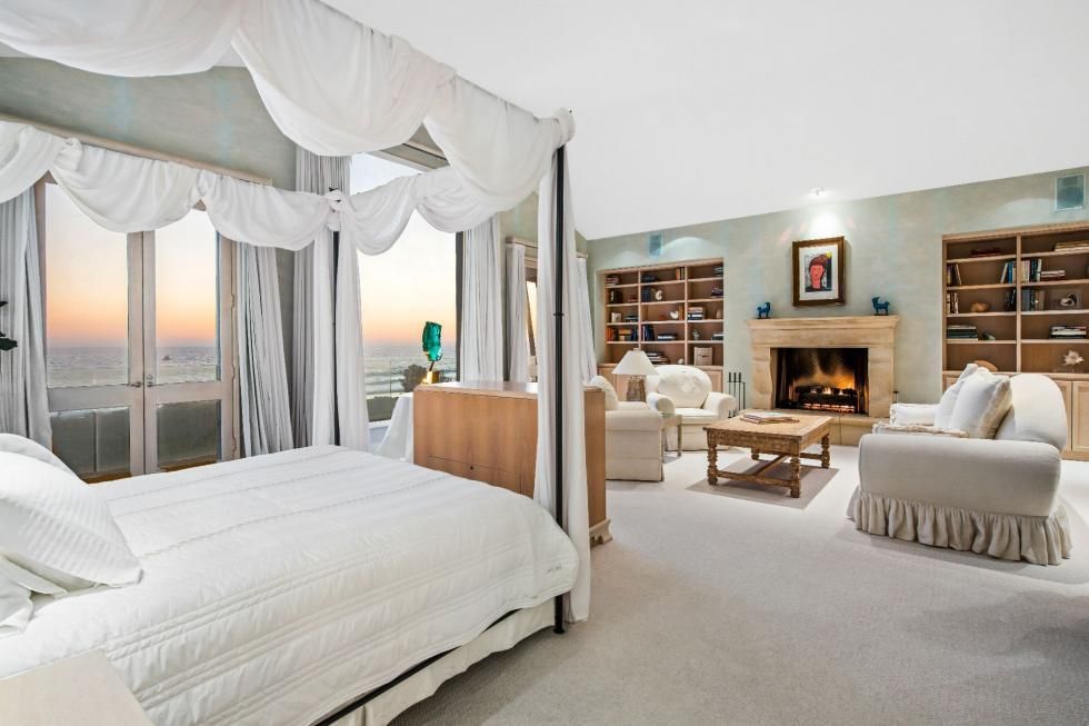 A la venta la última casa de vacaciones de Frank Sinatra - Fotocasa Life - Casas de famosos, famosos - Curiosidades - Más de 20 años después de su muerte, sale a la venta por 11,3 millones de euros la casa de verano favorita del legendario Frank Sinatra.