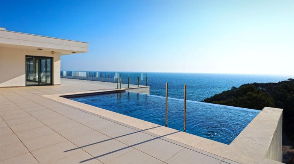 Casas con encanto en pueblos tranquilos: la combinación perfecta - Fotocasa Life casas-encanto-piscina-privada