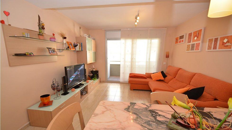 Piso muy bien decorado