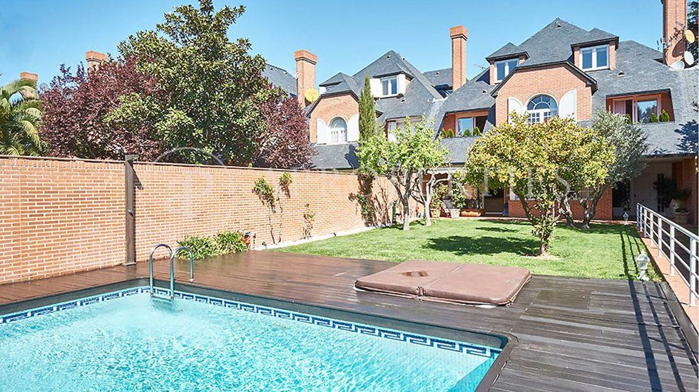 Los reyes de la piscina en Madrid