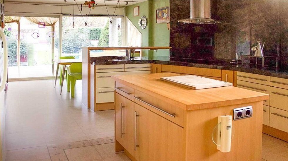 Cocinas para preparar la cena de Nochevieja