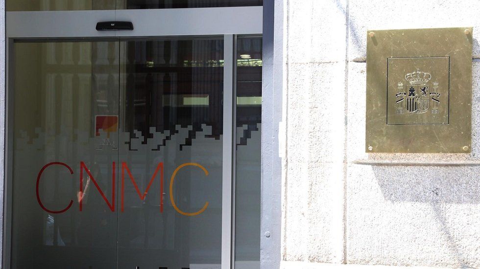 Holaluz, multada por no recabar consentimiento de un consumidor para un contrato