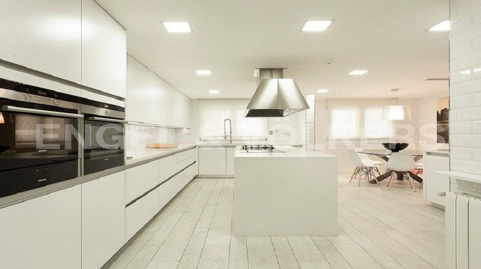 Cocinas amplias para disfrutar en familia