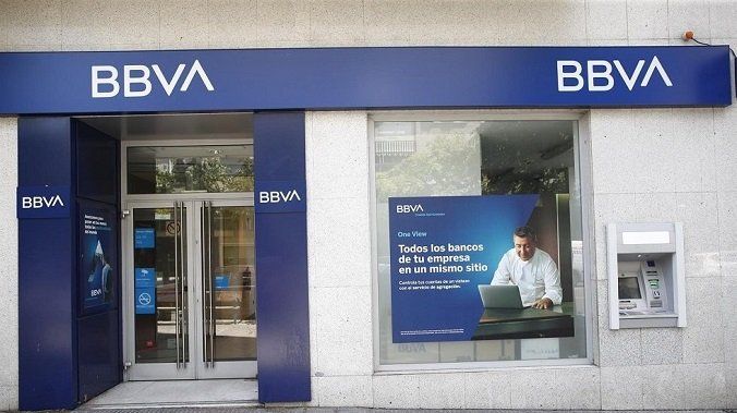 La banca inicia su desescalada con reaperturas de oficinas