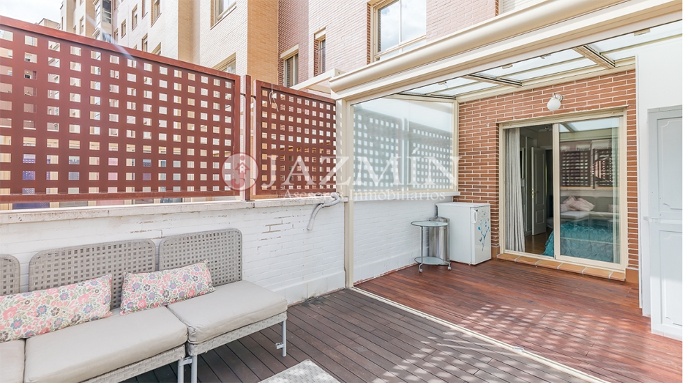 Habla con tus vecinos desde estos balcones