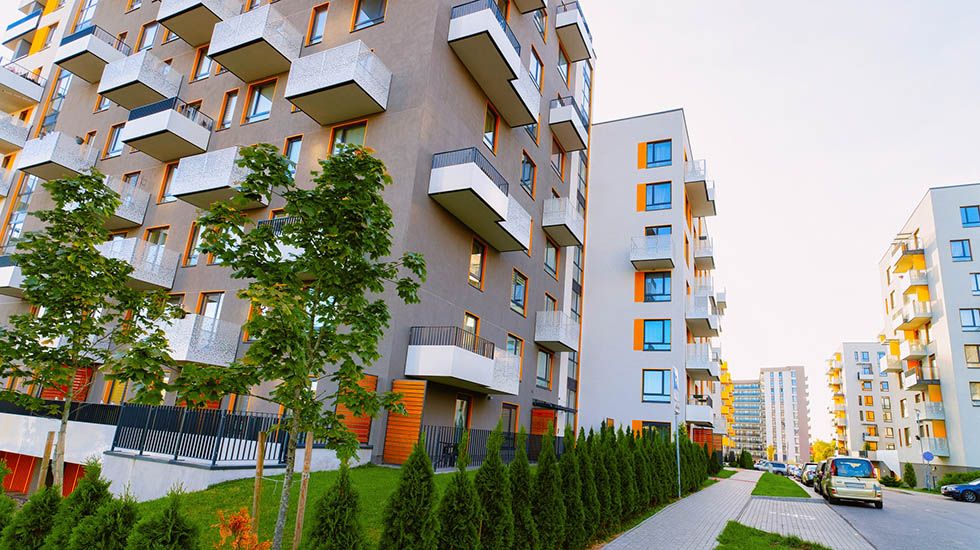 Las inmobiliarias piden rebajar al 4% el IVA de la primera vivienda y recuperar deducciones