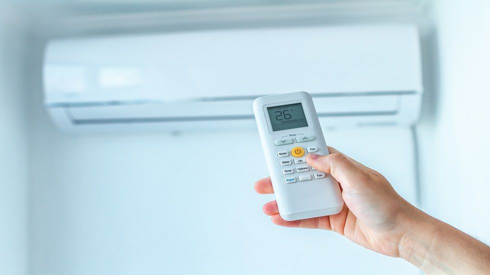 ¿Cómo ahorrar utilizando el aire acondicionado?
