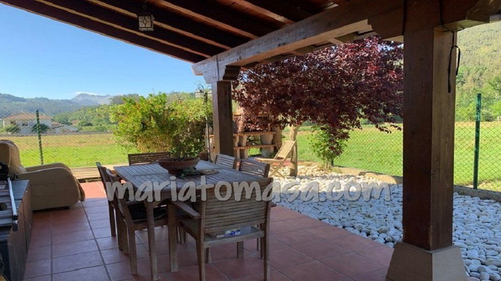 chalet en Santander Diez bonitos chalets en alquiler - Fotocasa Life - Alquilar, Alquiler de viviendas, Bonitas casas con jardín, Casas con jardín, Casas de alquiler, Chalets, chalets increíbles, Increíbles chalets - Alquiler - A continuación os traemos una bonita selección de diez chalets en alquiler distribuidos por toda la geografía española: