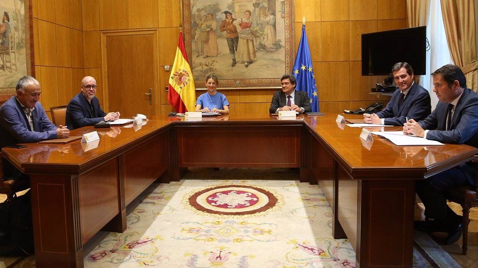El Gobierno podría prolongar los ERTE hasta enero de 2021