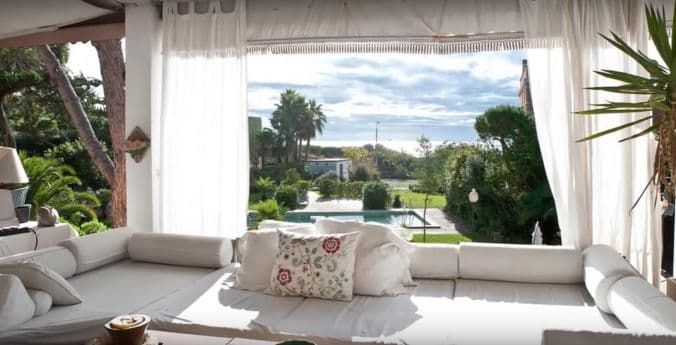 Porches de la casa de Leo Messi