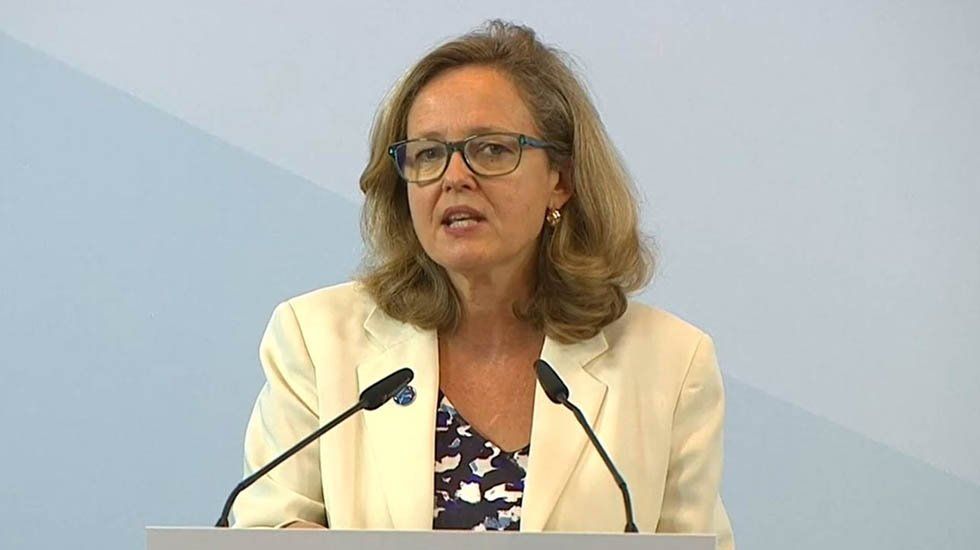 Calviño: «no hay ninguna decisión tomada en el seno del Gobierno sobre subidas fiscales»