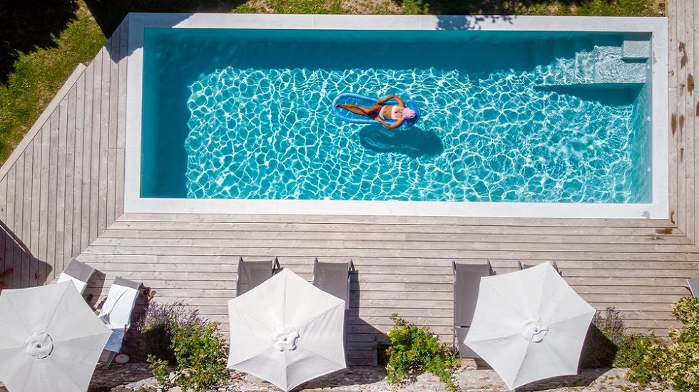 Casas rurales con piscina: mejores opciones de venta y alquiler en España