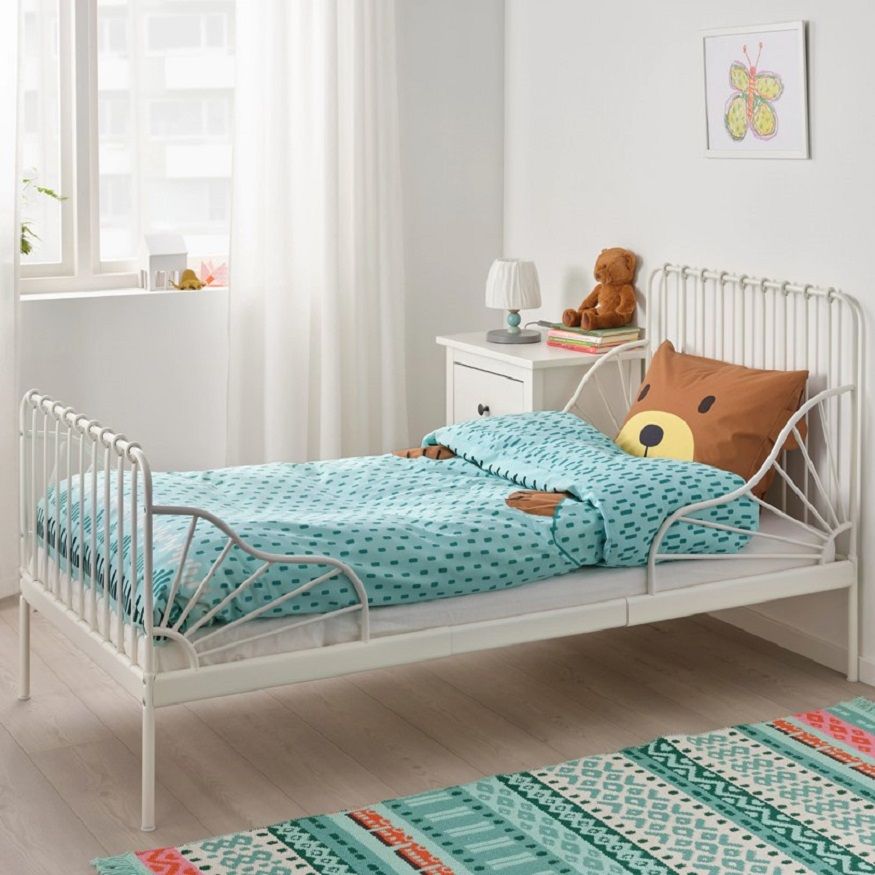 Las mejores ideas para tu cama de Ikea - Fotocasa Life - Decoración de dormitorios, Decoración minimalista, dormitorio, dormitorio infantil, dormitorios para descansar, Ikea - Decoración - Todo el mundo sabe que en Ikea se puede encontrar prácticamente cualquier cosa para el hogar. De hecho, hay muebles y accesorios para casa de la marca sueca que se han convertido en un must en cualquier casa que se precie. Una de las áreas en las que despunta la compañía es en todo lo relacionado con el sueño. En este post repasamos algunas de las cosas más interesantes que puedes encontrar para tu cama en Ikea.
